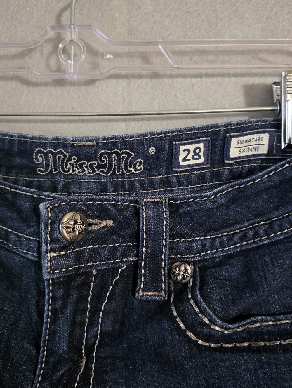 Miss Me Low Rise Floral Rhinestone Signature Skinny Jeans JP7085S2 Size 28 - Picture 2 of 10